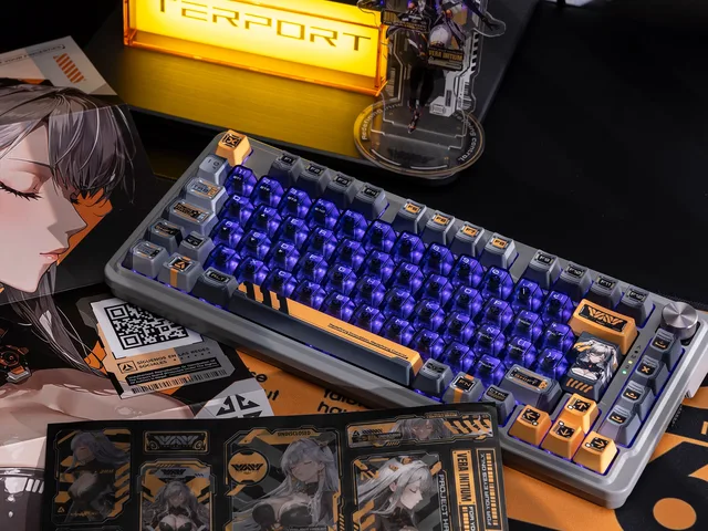 Kisari keyboard displayed with matching character artwork, sticker sheet and acrylic standee